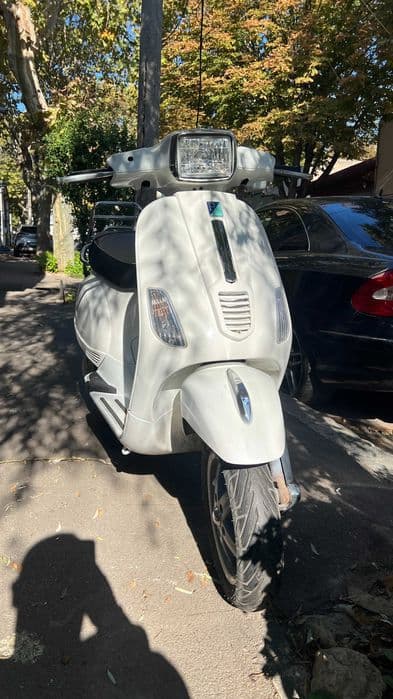 Vespa S 125 – 2008 – Albă – 20.000 km – Înmatriculată RO, stare buna