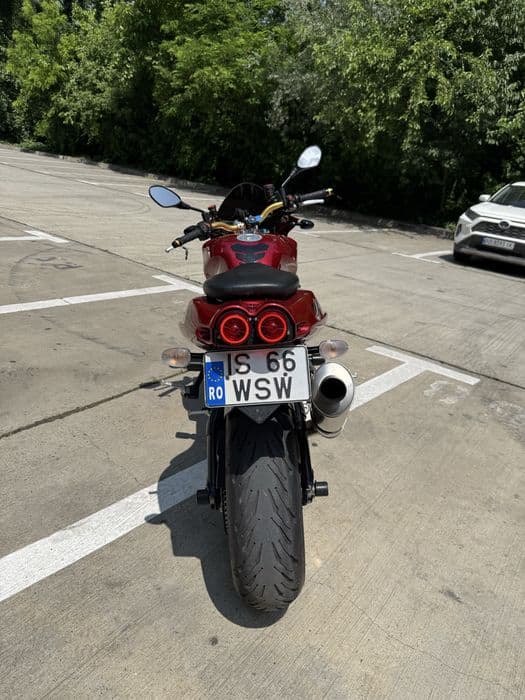 Aprilia Tuono RSV 1000R