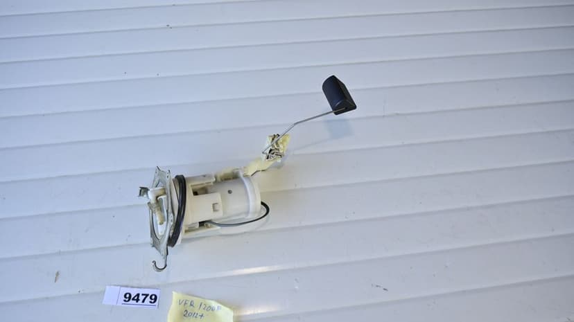 Honda VFR1200F 2012+ Pompa de benzina