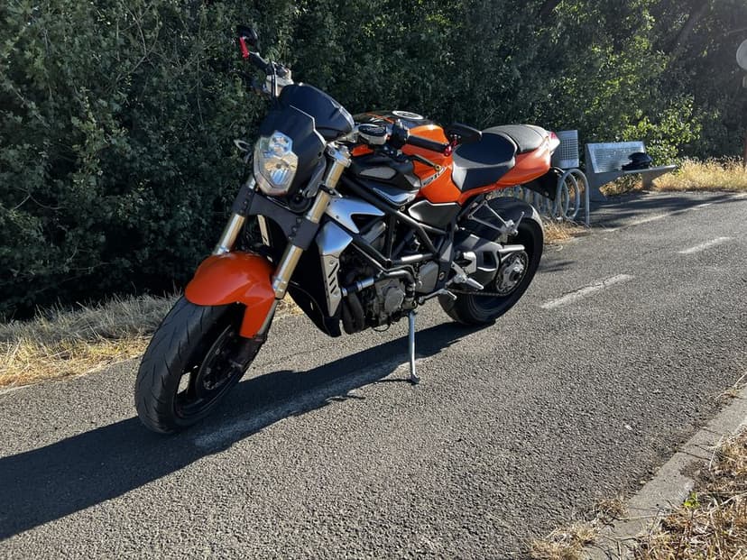 MV Agusta Brutale 910