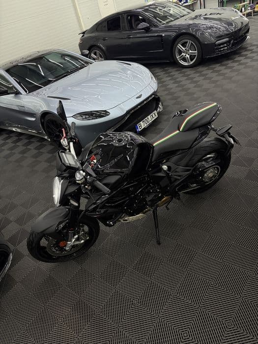 MV Agusta Brutale 800 • 637km parcursi