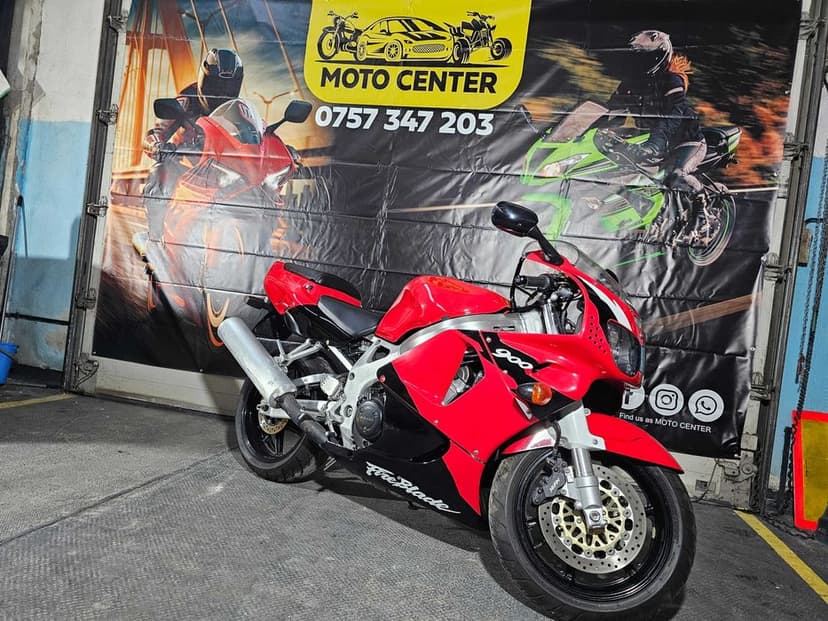 Honda CBR 900 RR