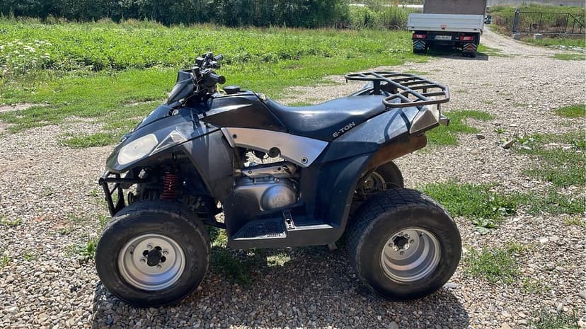 Vand atv e ton vector cu acte sau fac schimb