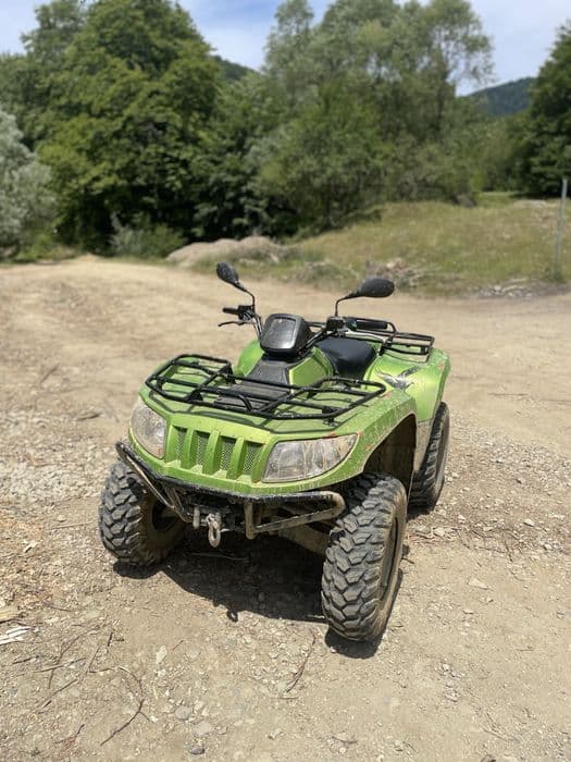 De vanzare atv Arctic-cat 550
