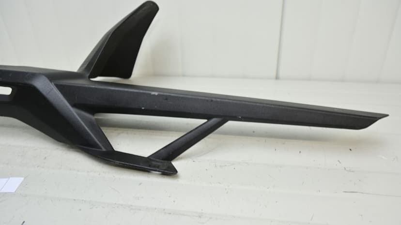 Plastic Protectie Lant BMW F900R F900XR 2019 - 2025