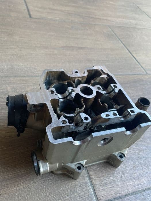 Chiuloasa Suzuki LTZ 400 (LT-Z 400)