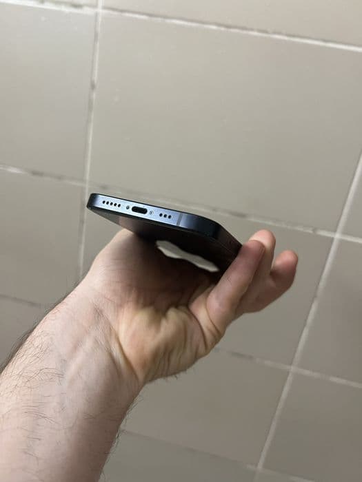 Vand Iphone 12 impecabil