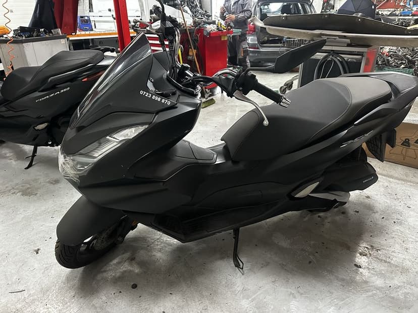 Honda PCX 125 usor avariat 2021