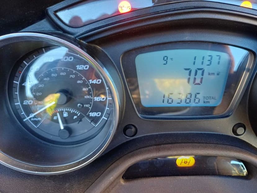 Maxi Scuter Piaggio MP3 500