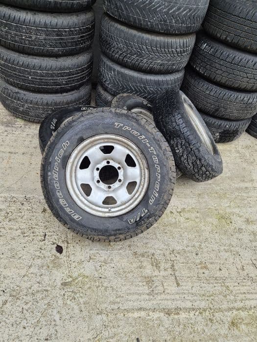 205 80 R16 Bf Goodrich Toyota Hilux