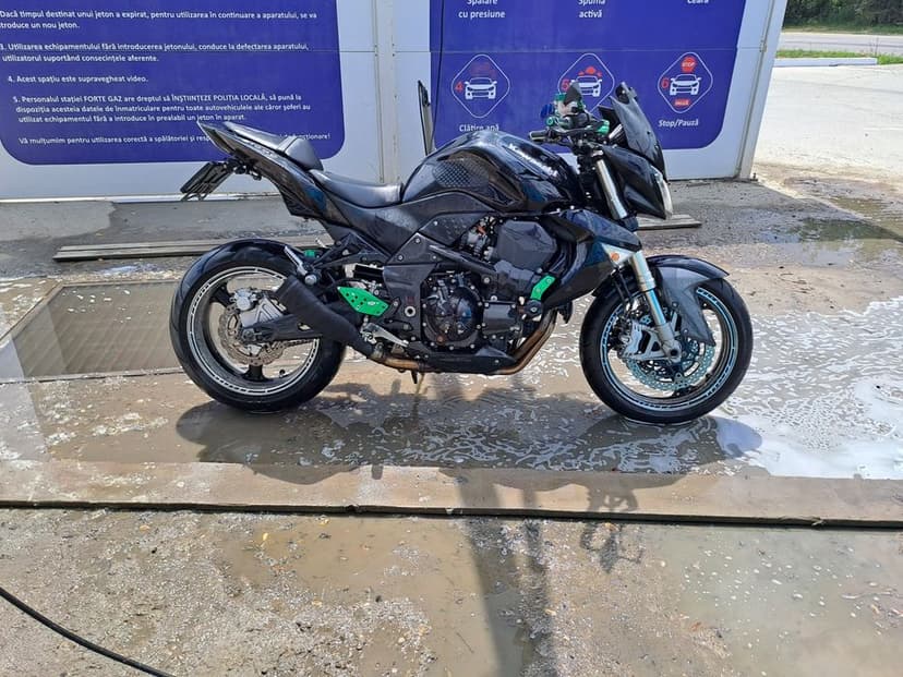 Kawasaki z1000 an 2008