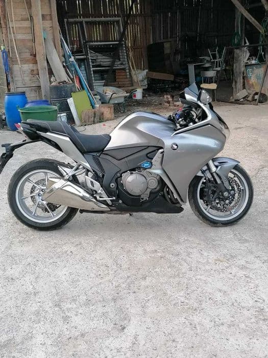 Honda vfr 1200 schimb