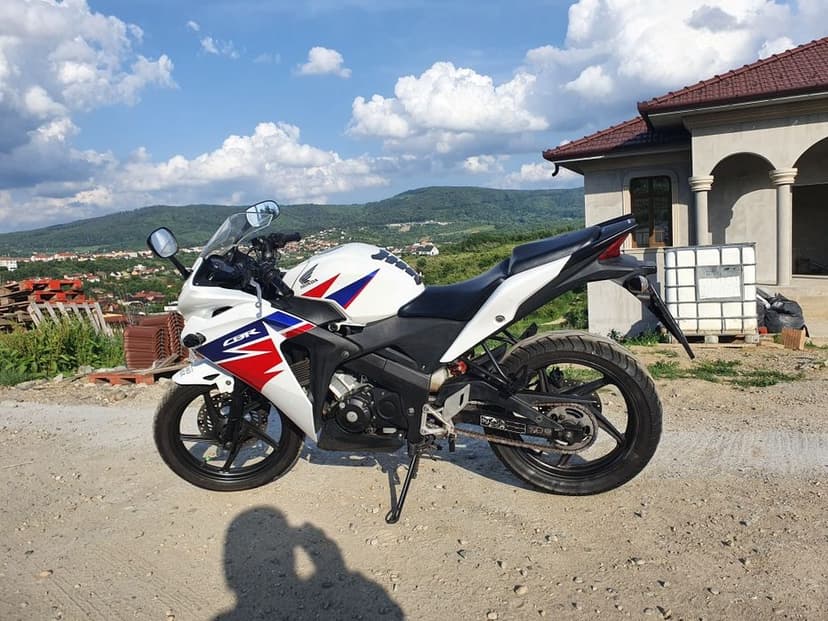 Honda CBR 125R categoria A1