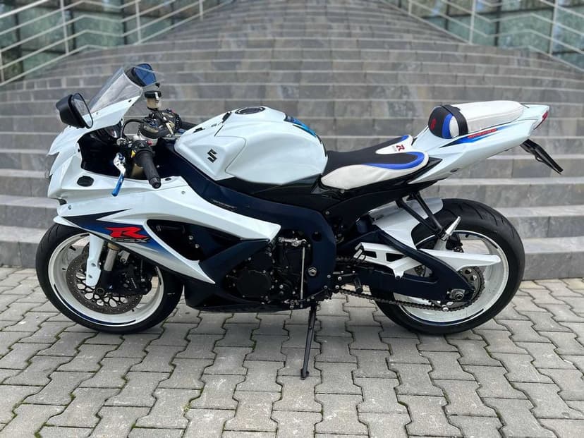 Suzuki GSX-R 600 24.732 km ~ Garantie ~ Rate ~