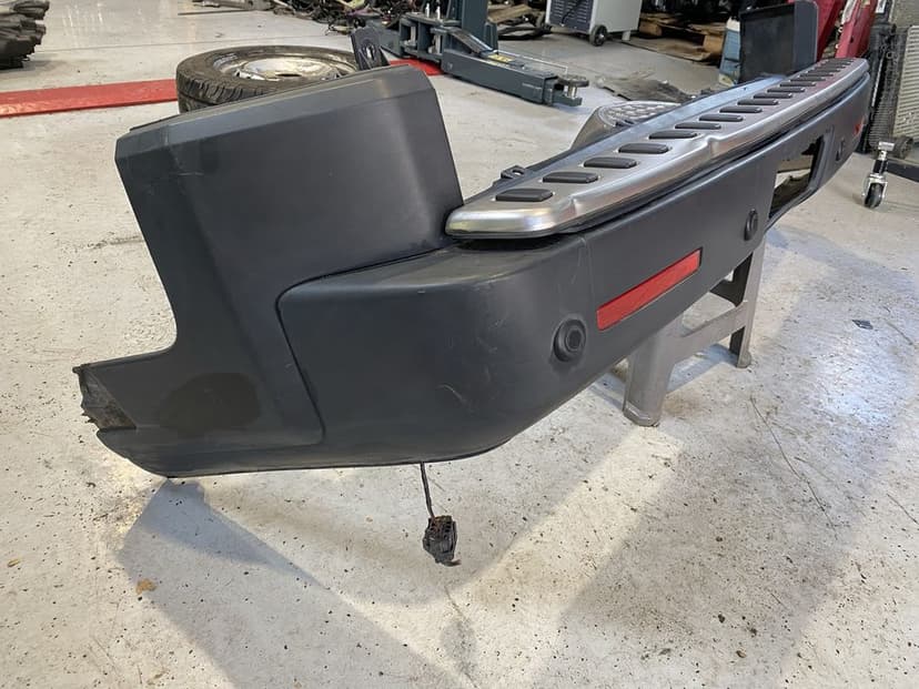 Bara spate Land Rover Discovery 3 originala cu senzori parcare