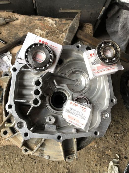 Vand si repar cutii viteze suzuki jimny model R72