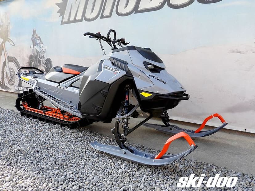 Snowmobil Ski-Doo Summit X 850 E-Tec Shot Touchscreen 154 2026