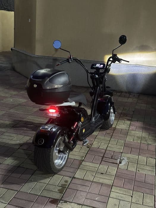 Vand scuter electric