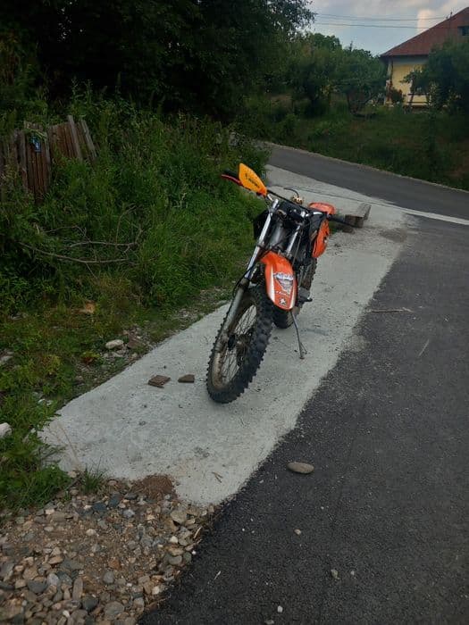 Vând cross 200 cc4t