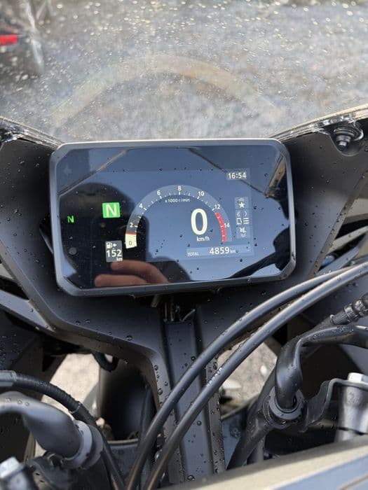 Vand honda cbr650r limitat A2