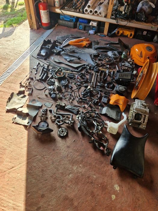 Vand Piese Honda CBR  125      2015