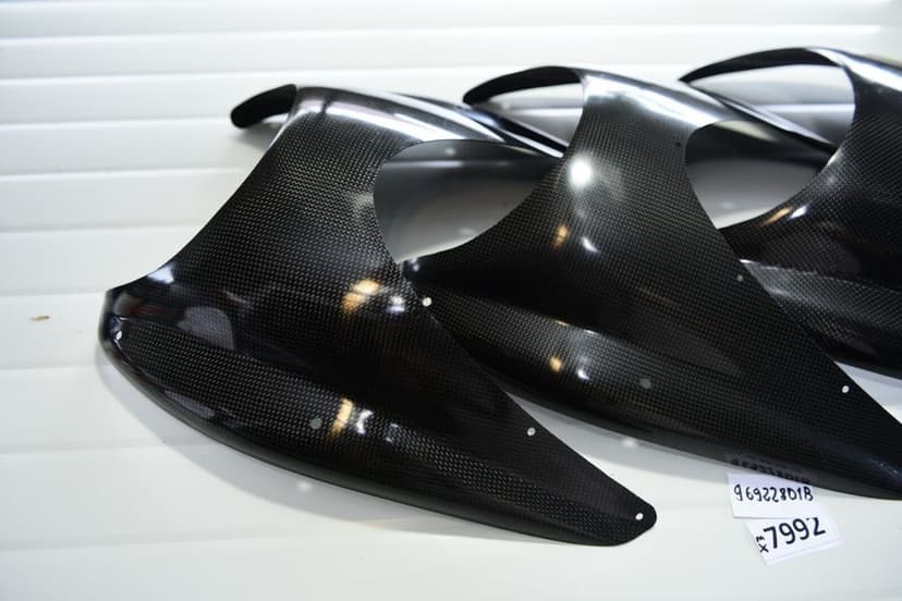 Carena Parbriz Carbon Performance Ducati Monster S4