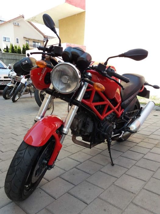 Ducati Monster 695