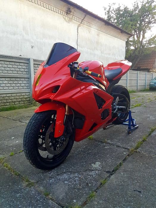 Motocicleta Suzuki Gsxr K8 1000cc 190Cp