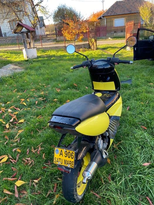 De vanzare scuter Aprillia 50 cmc