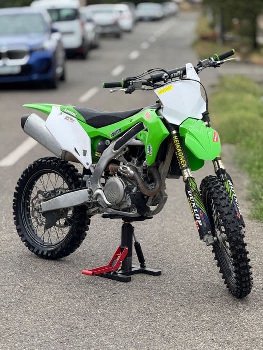 Vând Kawasaki KXF 450 2021 impecabil/Pornire buton/Mape/4100€neg!