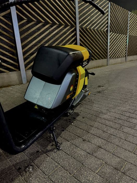 scuter electric moped