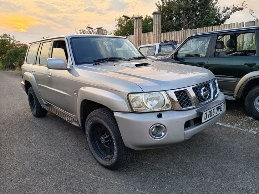 Motor Nissan patrol y61 zd 30 an 2003.   2004
