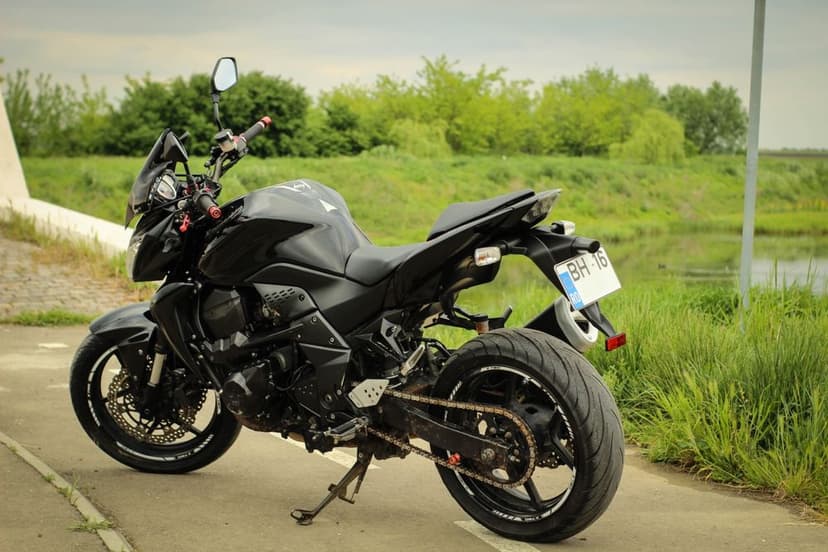 Vand sau schimb Motocicleta Kawasaki Z750 Naked