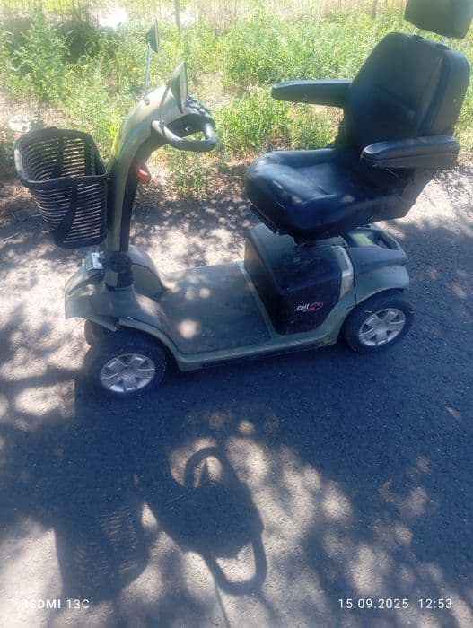 Se vinde  scuter electric pt handicap