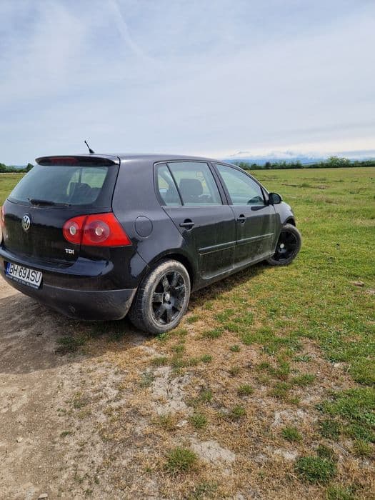 Vand golf 5 1.9 tdi 90 cp,sau schimb cu atv