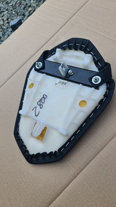 Sa pilot + pasager Kawasaki Z800 originală, nouă.