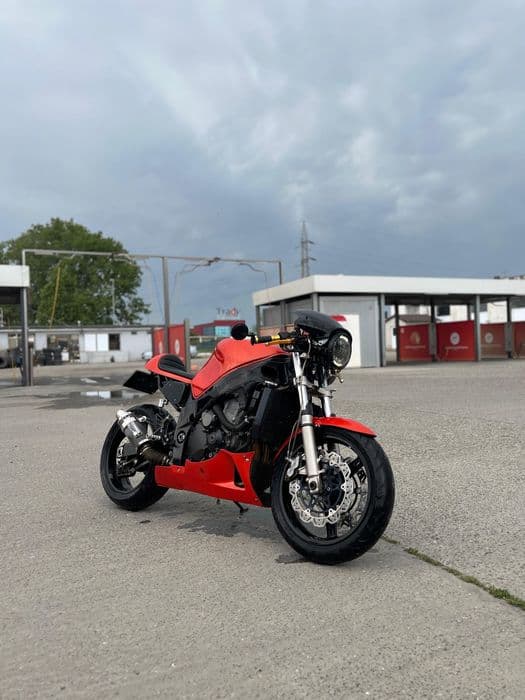 Suzuki GSXR 600 cafe racer