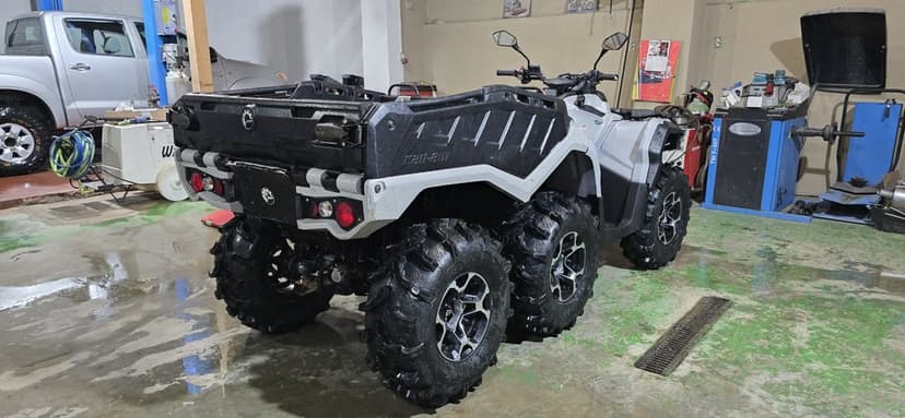 Can am outlander 6x6 1000 an 2016