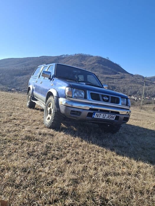 nissan navara 4x4