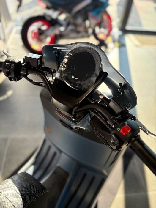 Scuter Piaggio Vespa GTV 310 Officina 8, Moto Bike Shop, Rate TBI Bank