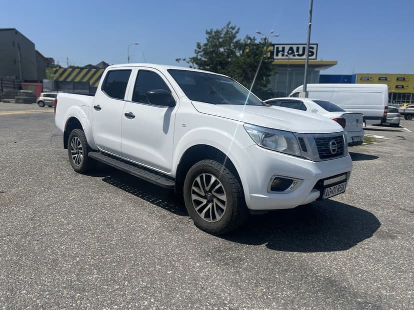 Nissan navara 2021