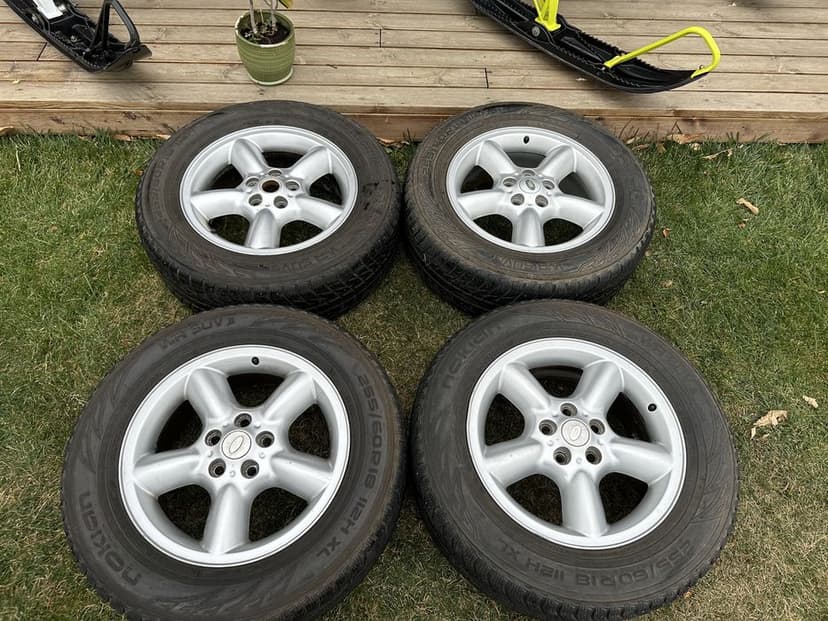 Vand Roti Iarna 255 60 18 Land Rover Freelander  cu anvelope Nokian