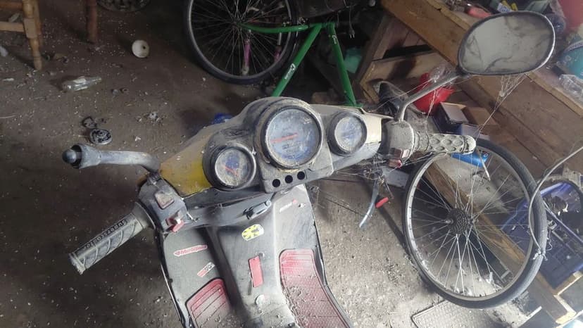 Vând malaguti f12 defect