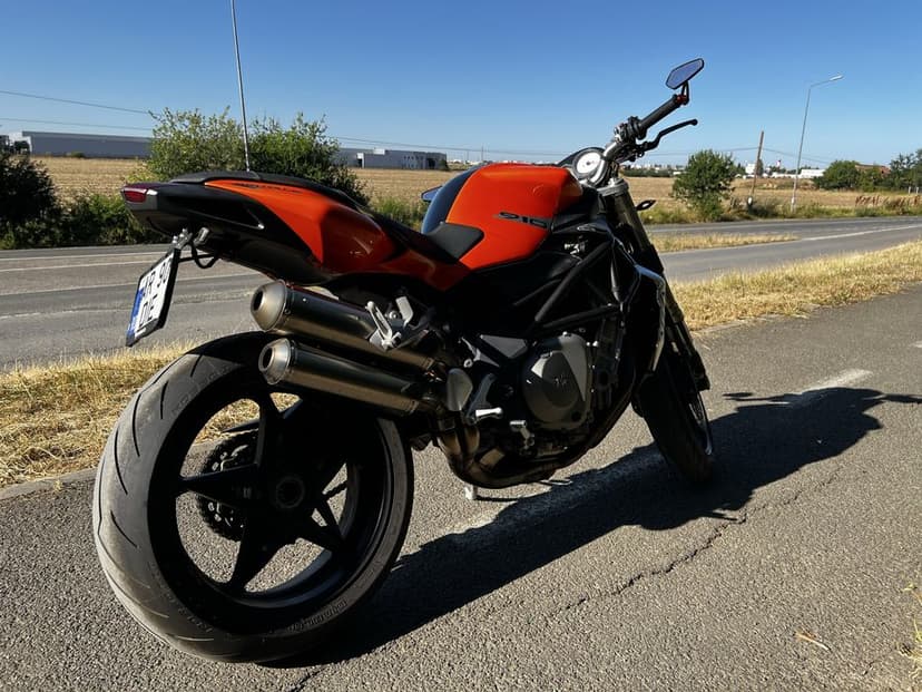 MV Agusta Brutale 910