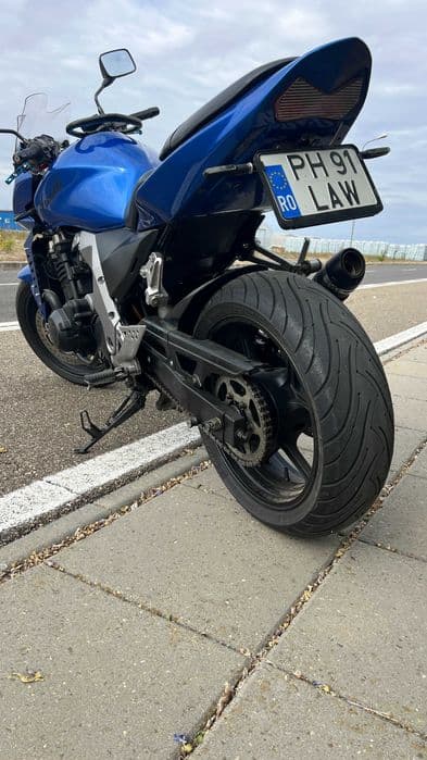 Kawasaki Z750 - naked