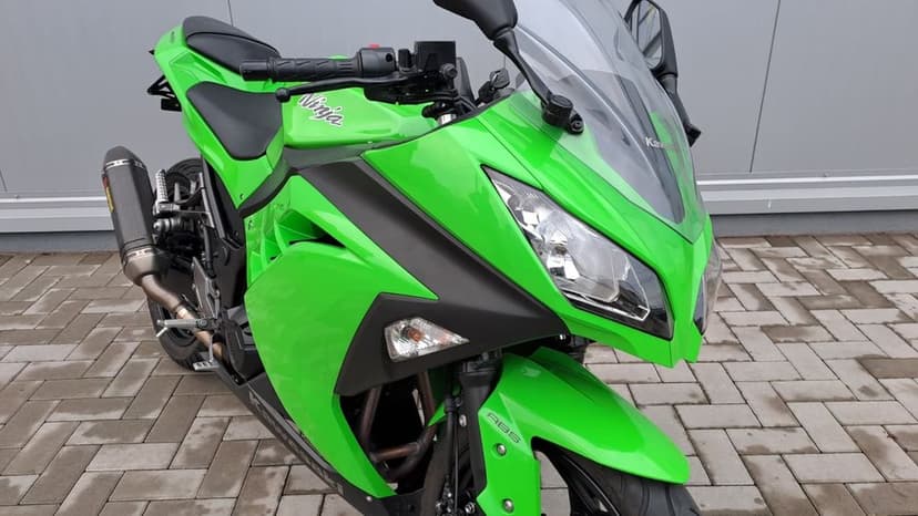 Kawasaki Ninja 300 abs categ A2