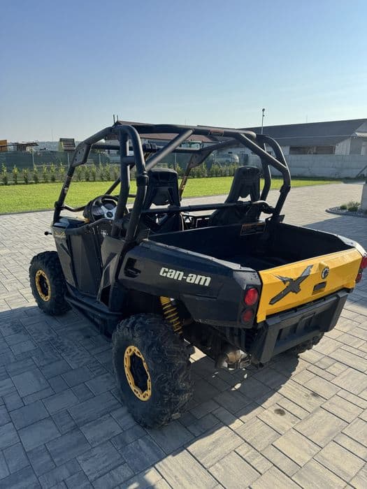 Buggy Can-Am Commander Rotax 1000 V 85 CP Automat