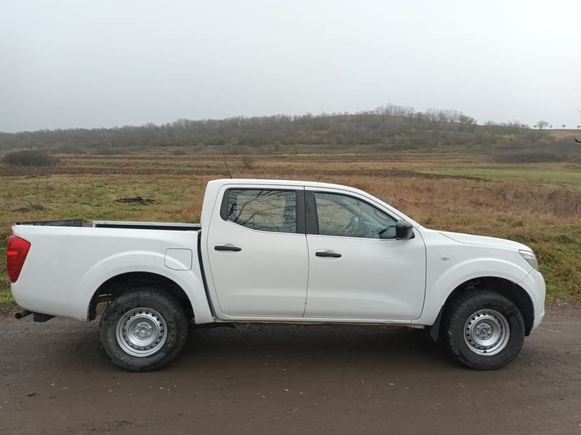 Vând Nissan Navara 2016