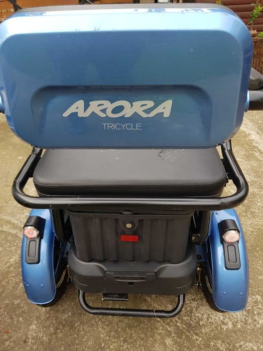 tricicleta electrica nou3 loc. fara permis motor 650w  60v20a pb acid