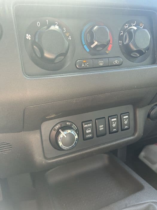 Vand Nissan NAVARA D40